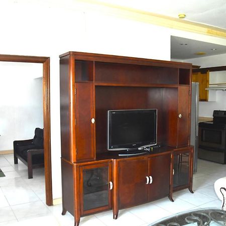 Embassy Deluxe Apartment 金斯敦 外观 照片